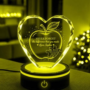 Personligt uppskattningskristallhjärta för lärare: Graverat Apple LED-ljus, anpassad namndekor i glas