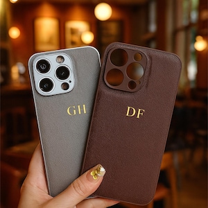 カスタムエンボスレザースマホケース、ヴィーガンペブルモノグラムカバー、パーソナライズiPhoneケース17 Pro Max 16 15 14 13、彼女へのギフト