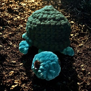 George: Tortuga de ganchillo multisensorial, juguete de peluche, juguete antiestrés y almohada.