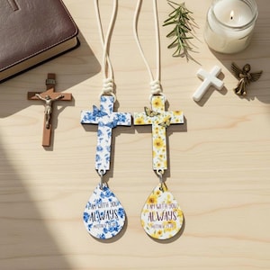 Christlicher Blumenkreuz-Auto-hängender Charme für Rückspiegel - Bibel-Vers-Auto-Verzierung, religiöses Geschenk für Frauen und Mädchen