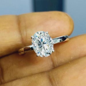 Diamond Solitaire Ring Oval Cut Moissnaite Ring 14K White Gold Finish 925 Sterling Silver Engagement Wedding Ring Anniversary Ring