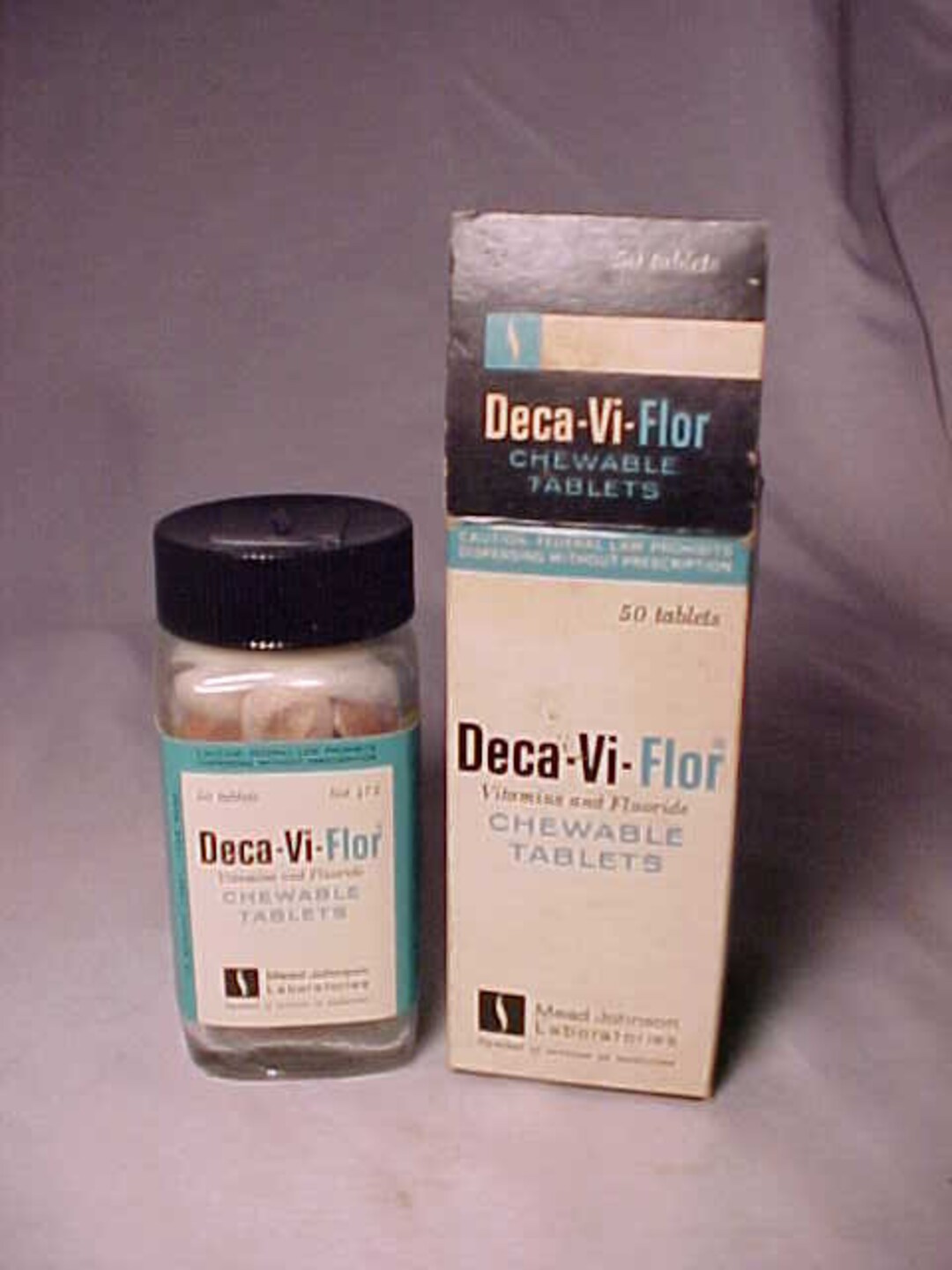 1963 Deca Vi Flor Tablets Mead Johnson Laboratories Evansville, Indiana