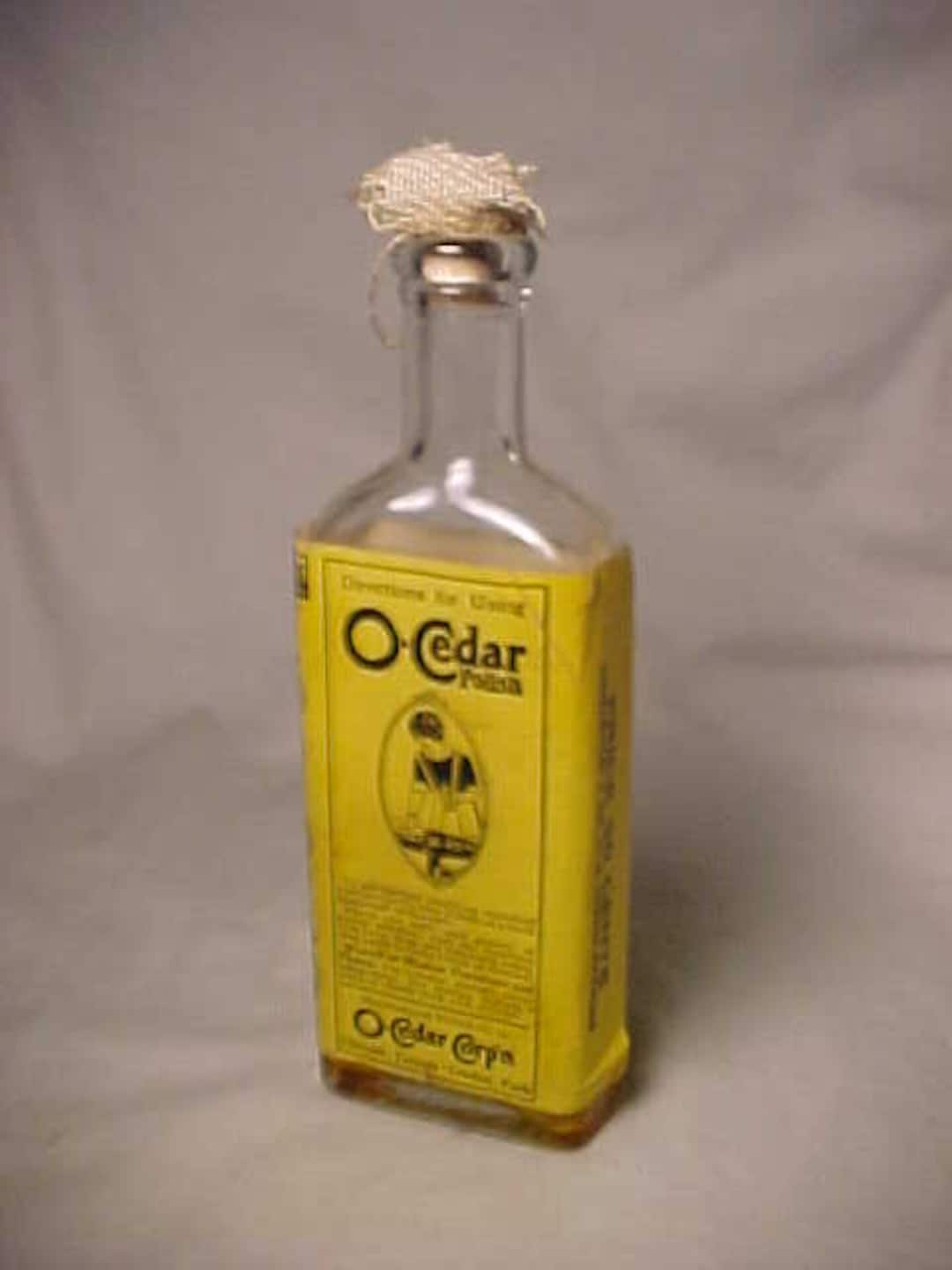 C1920s Ocedar Polish Manufactured Exclusively by Ocedar Corp'n