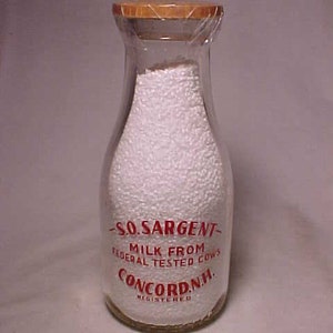 1937 Pine Hill Farm Ayrshire Milk S. O. Sargent Concord, N.H., TRPP Round Pint Red Pyro Painted Label Milk Bottle, New Hampshire Milk