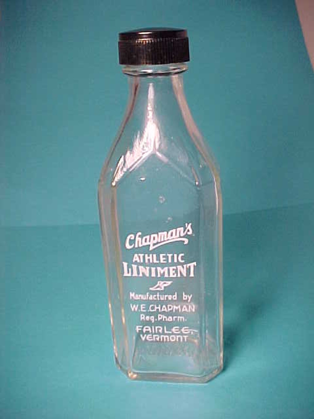 C1930s Chapman's Athletic Liniment Manufactured by W. E. Chapman Reg