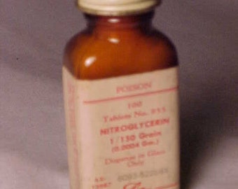 c1930s 100 poison tablets No. 955 Nitroglycerin Eli Lilly & Co. Indianapolis, Ind., Paper Label Medicine bottle, Drug Store Decor No.2