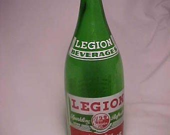 1944 Legion Sparkling Beverages Framingham Bottling Co. Framingham, Mass., ACL Painted Label Crown Top Green Glass 28 ounce Soda Bottle