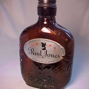 1942 Paul Jones Straight Whiskies blended by Frankfort Distilleries Louisville, Kentucky, Amber Glass screw top Whiskey Bottle Flask image 1