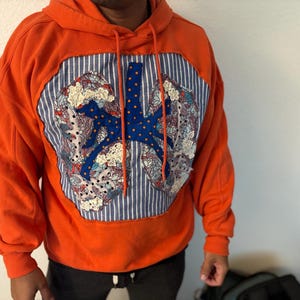 Anatomical Lungs | Appliqué Sweatshirt: Upcycled Wearable Art XL Orange | Slow fashion | doctor gift
