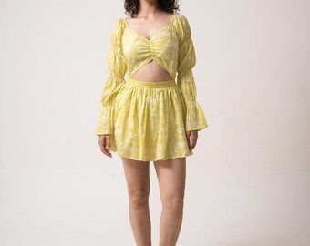 Soure Yellow Floral Midi Dress – Elegant with Gathered Bodice, Soft Puff Sleeves & Flowing Skirt – Comfortable All-Day Wear for Women
