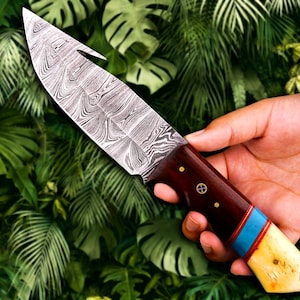 Handmade Damascus Skinning Knife | Gut Hook Blade with Sheath | Perfect for Hunting & Camping | Personalized Gift for Hunters, Outdoorsmen