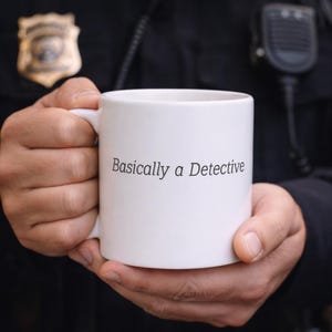 True Crime Mug – Minimalist Sleuth Gift, Detective Coffee Cup