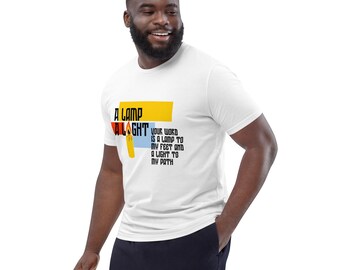 Tu Palabra es una Lámpara. Camiseta unisex de algodón orgánico con versículo bíblico. Camiseta de positividad.