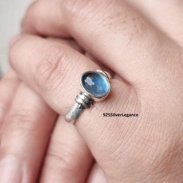 Natural Tanzanite Gemstone Ring, Minimalist Jewelry, 925 Sterling Silver Band.