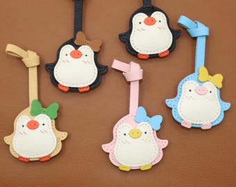 Llavero de cuero genuino con forma de pingüino para bolso, hecho a mano, regalo para ella