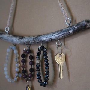 Driftwood Jewelry Organizer: Boho Necklace Display & Key Hook