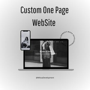 Peut inclure: Un ordinateur portable et un smartphone affichent une conception de site web. L'écran de l'ordinateur portable montre un site web de mode avec une femme tenant un sac. Le smartphone affiche une femme en tenue décontractée. Le texte indique "Custom One Page Website."