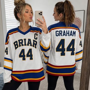 Briar Universität Grass 44 Hockey Jersey, Off-Campus Hockey-Trikot, Hockey Romance Fußball-Trikot, Briar U Sweatshirt, Off College Hockey 2026