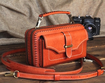 Handmade  Leather Crossbody Clutch : Shoulder bag, Double Zipper wallet