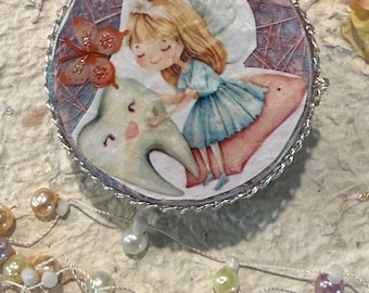 Tooth Fairy Box, Baby Shower Gift, Baby Teeth Keeper, Round Altered Altoid Mini Tin