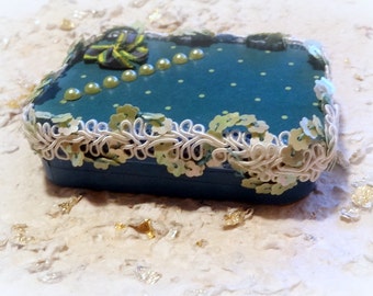 Altered Altoid Tin,  Measures 3 x 2.50 x .50 inches, One of A Kind, Turquoise, Gift Card Box, Keepsake Box,  Mint Tin