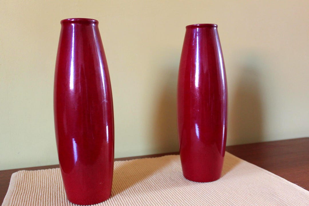 1980s Scheurich Amano Red Torpedo Squat Vase | Chairish Amano Torpedo Vase, Red display picture 1