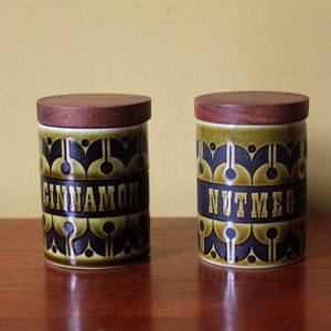 Hornsea Heirloom Lakeland Green Festive Cinnamon and Nutmeg Spice Jars John Clappison