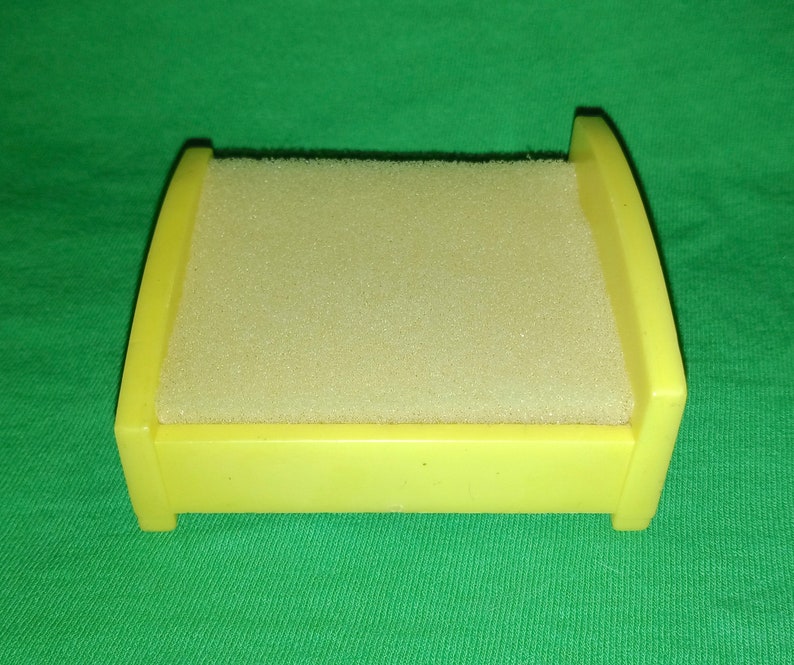 1970s Fisher-Price Play Family Little People Beds with Replacement Foam Yellow image 3