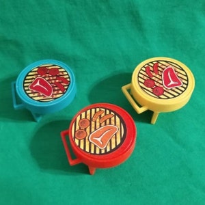 1970s Fisher-Price Play Family Little People BBQ Grills w/Lithos
