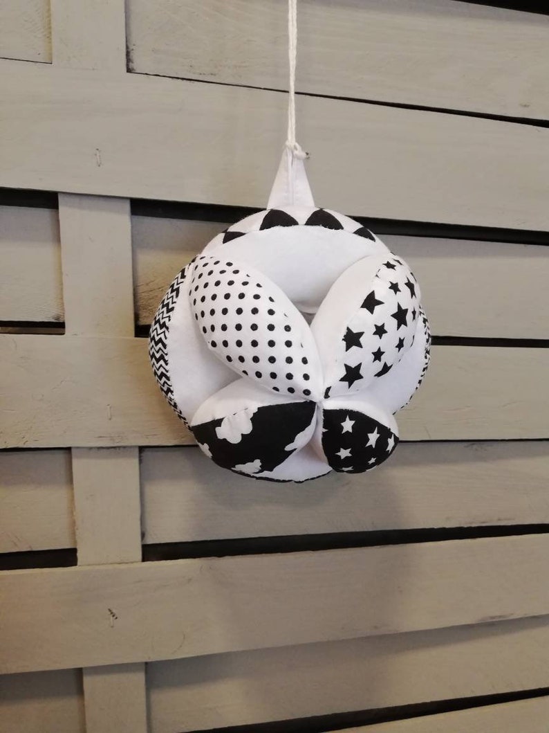 Monochrome Puzzle Ball, Montessori Ball, Puzzle Ball, schwarz weiss Ball, Ying Yang Ball, Monochrome Kindergarten, schwarz weiss, Zero Waste Bild 6