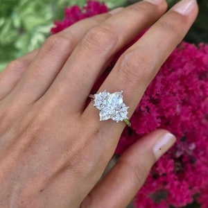 Marquise Lab Grown Diamond Engagement Ring: Knife Edge 14k Gold