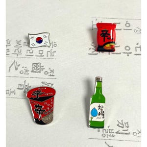 Korean Badge Pins,Taegukgi Flag,Shin Ramyun, Soju,Ramen Cup Designs ,Cute Collectible Lapel Pins|Korea Souvenir Gift,Korea lover,Koreapin