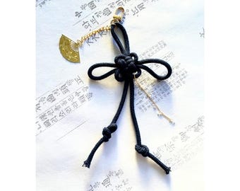 Llavero con nudo de la suerte coreano, colgante de abanico dorado, abalorio tradicional para bolso hecho a mano, regalo elegante.