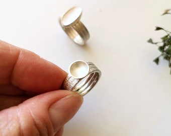 Bague martelée en argent fabriquée à la main en France