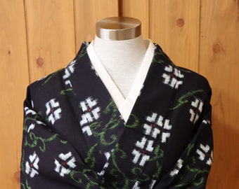 Vintage Japanese Indigo Cotton Kasuri Ikat Woven Women's Kimono Robe Dressing Gown Yukata