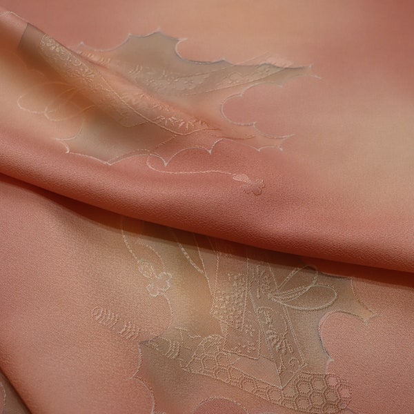 Tissu kimono vintage japonais crêpe lisse en soie tango chirimen 60 pouces de long dégradé rose