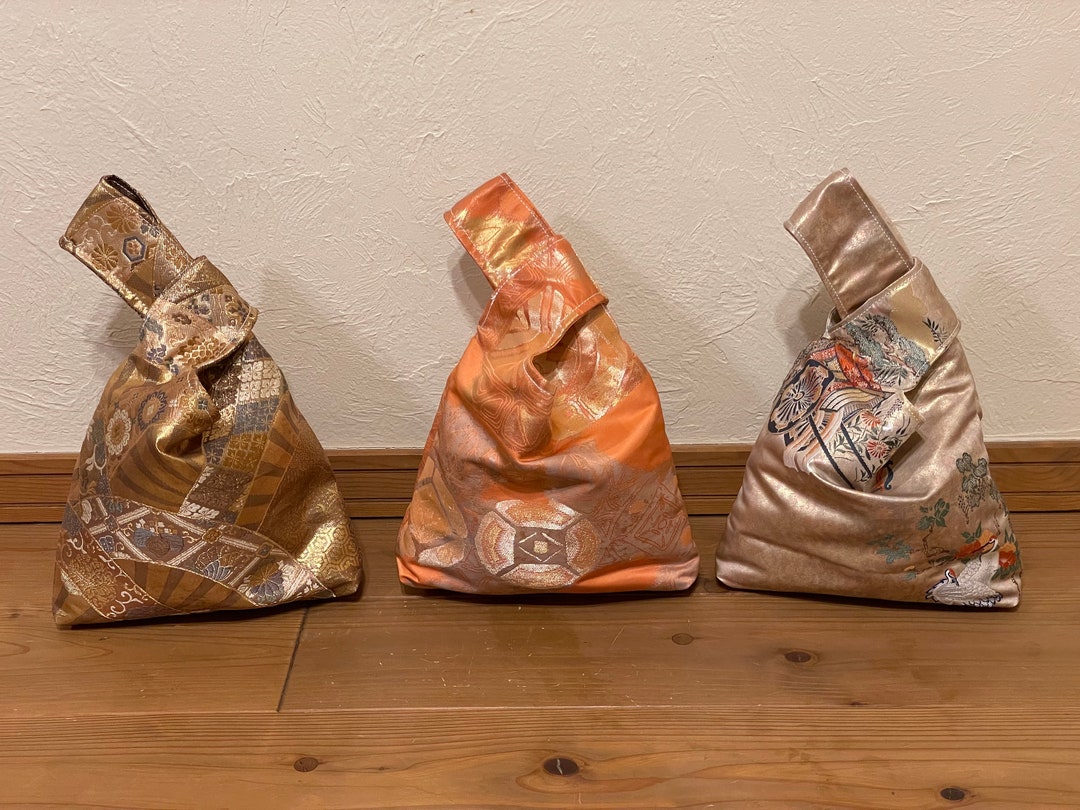 OSTKAKA ★ KNOT MINI QUILTING BAG_SILVER [正規品/関税込] OSTKAKA ☆ KNOT MINI QUILTING BAG_SILVER [正規品/関税込