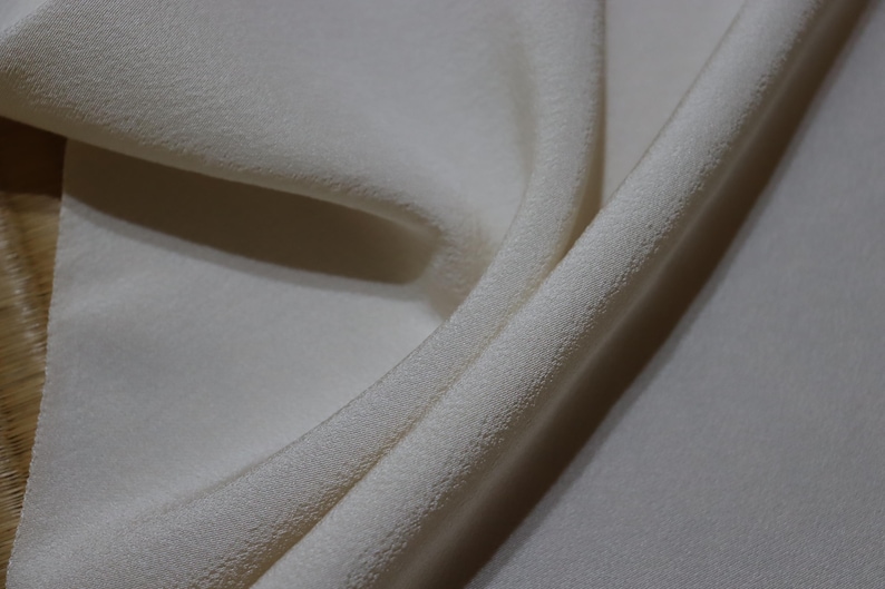Vintage Hama Chirimen Silk Fabric, Cream Ivory, 60" x 14" image 1