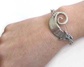 Cat bracelet pewter cat jewelry from an original design by Liza Paizis