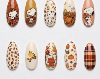 Cute Snoopy Autumn Fall Press On Nails | Woodstock Pumpkin Maple Leaf Plaid Fake Nails