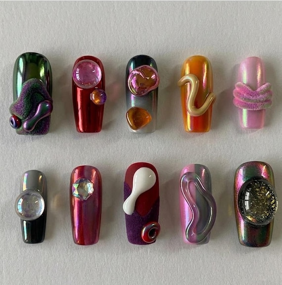 Handmade Press On Nails | Futuristic Cyberpunk Aesthetic | 3D Bio-Organic Shapes & Chrome Art