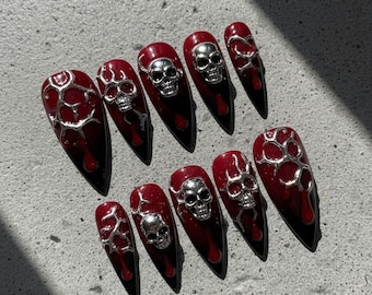 Presse crâne gothique fait main sur les ongles | Art d'ongle 3D rouge noir