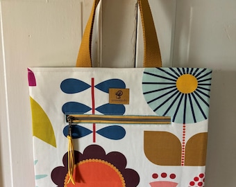 Scandinavian mod flowers project bag