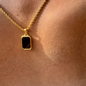 Black Cut Stone 18k Gold Pendant Necklace for Men