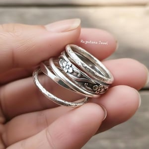 Conjunto de anillos de plata de ley, anillos apilables estilo boho hechos a mano para mujer.
