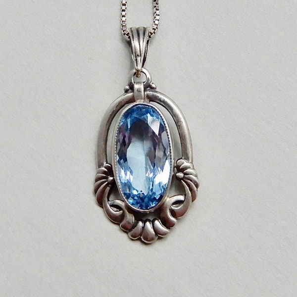 Pendentif vintage Art nouveau en argent 835, pierre précieuse spinelle bleu clair (n° 1739)