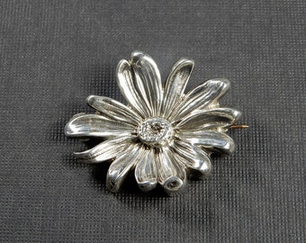 William Kerr Antique Sterling Chrysanthemum Pin (No. 1723)