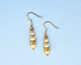 Orecchini vintage Champagne Ivory Pearl con ganci francesi Vermeil (n. 1564)