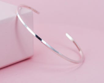 Brazalete de plata de ley, brazalete de torsión de 1,6 mm, brazalete trenzado de plata de ley, joyería minimalista, brazalete apilable hecho a mano