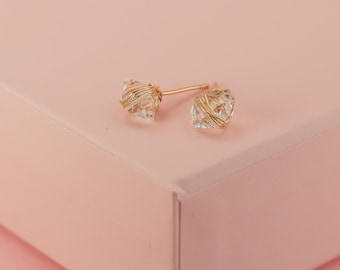 Pendientes de diamantes Herkimer rellenos de oro o oro rosa, pendientes de botón de cristal Herkimer natural de 9 mm